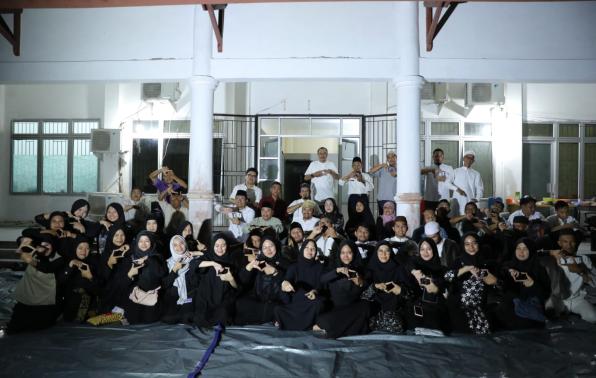 Koko Menjadi Tempat Bukber Pertama Kominfo