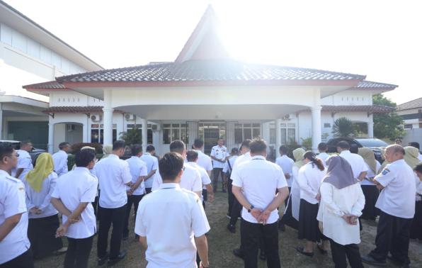 Plt Kadiskominfo Babel Ajak Pegawai Jaga Kekompakan dan Tingkatkan Disiplin Kerja