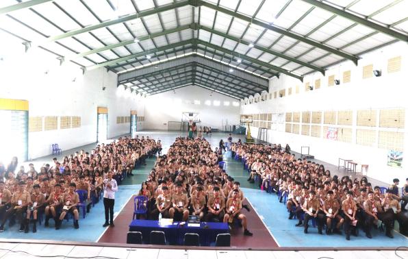 Usai SMAN 1 Pangkalpinang, Tim Diskominfo Babel Lanjutkan Edukasi Literasi Digital bagi Siswa SMA Santo Yosef